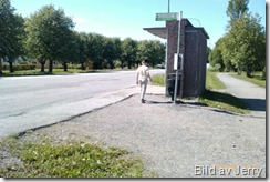 På väg från förorten.