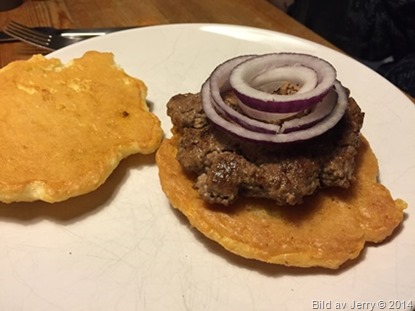 2014-11-09 Bröd med mandelmjöl