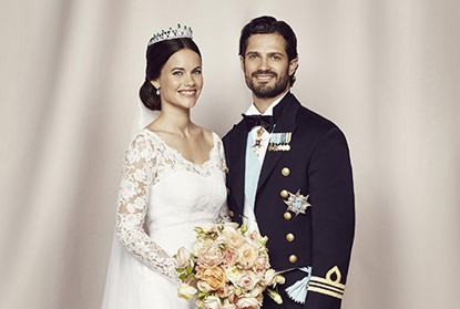 Lördagen den 13 juni vigdes Prins Carl Philip och Fröken Sofia Hellqvist i Slottskyrkan på Kungliga slottet i Stockholm. On Saturday 13 June 2015, Prince Carl Philip and Miss Sofia Hellqvist were married in the Royal Chapel at the Royal Palace of Stockholm. H.K.H. Prins Carl Philip och H.K.H. Prinsessan Sofia. H.R.H. Prince Carl Philip and H.R.H. Princess Sofia.
