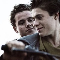 Ko Zandvliet spelar Marc och Gijs Blom Sieger i filmen Boys från 2014. Ko Zandvliet spelar Marc och Gijs Blom Sieger i filmen Boys från 2014.