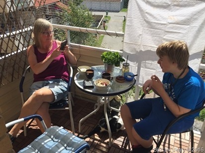 På Annas balkong