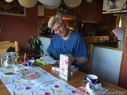 26 april 2017 Öppning av paket 26 april 2017 Öppning av paket