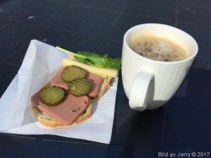 21 juli 2017 Förmiddagsfika på jobbet